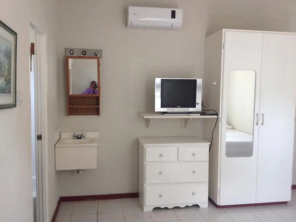 Melbourne Apartments Saint Michael 2*,  Barbados